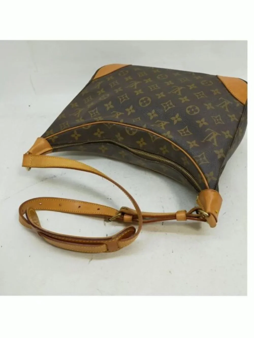 Authentic Louis Vuitton Boulogne 30 Monogram Canvas Shouldear Bag Vintage LV